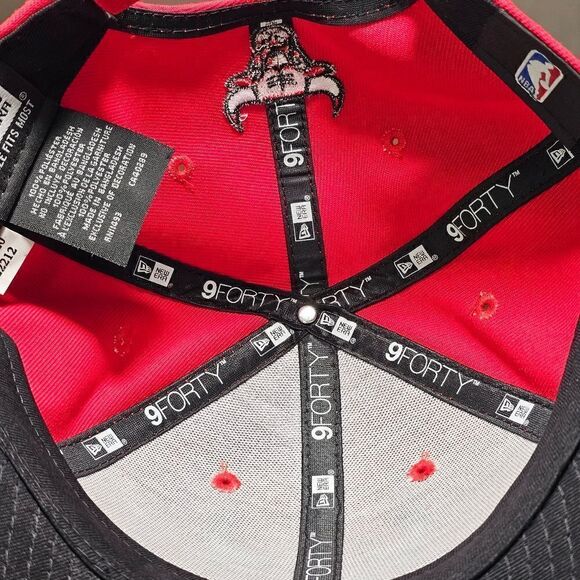 Chicago Bulls New Era Dad Hat Cap Red Black 9Forty NBA Jordan Pippen Rodman New - Picture 7 of 12